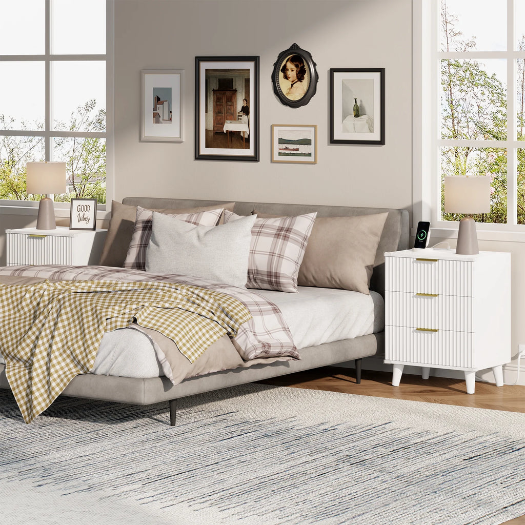 Fluted 3 Drawer Dresser, Small Dresser & End Table with Charging Station, White Dresser with Solid Wooden Legs for Bedroom, White